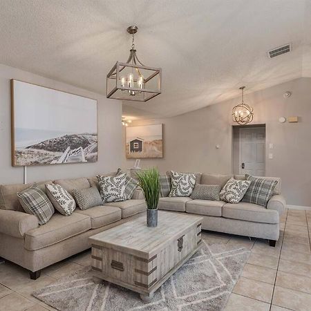 King Bed Suite, Fireside Hot Tub, Gameroom Auburndale Exterior foto