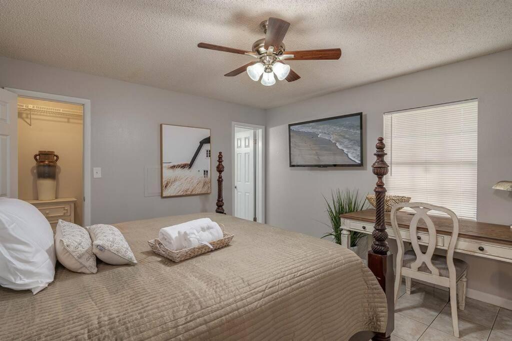 King Bed Suite, Fireside Hot Tub, Gameroom Auburndale Exterior foto