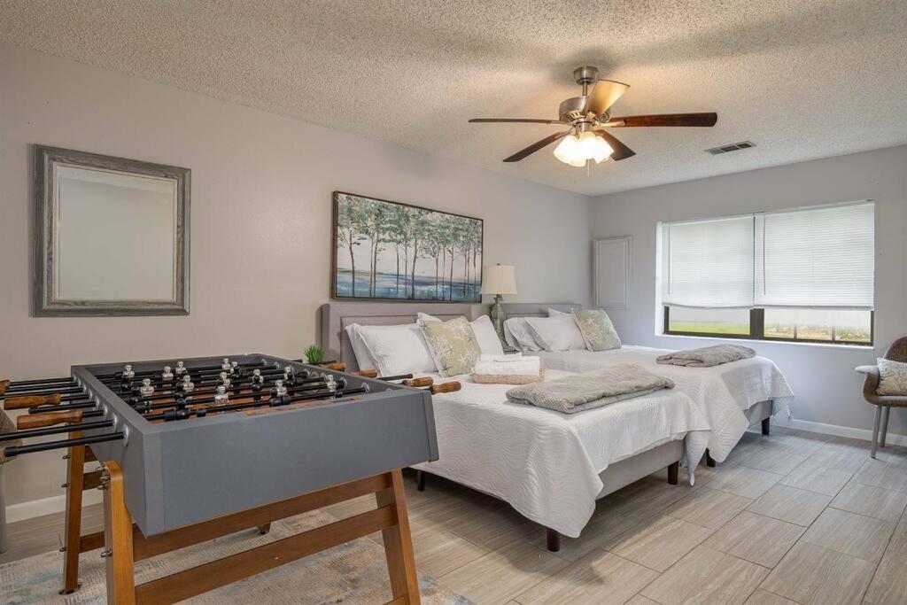 King Bed Suite, Fireside Hot Tub, Gameroom Auburndale Exterior foto